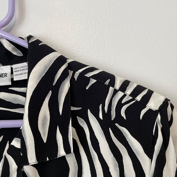Alfred Dunner Zebra Print Button-Up Shirt Short Sleeve Lightweight Black & White - Picture 3 of 6